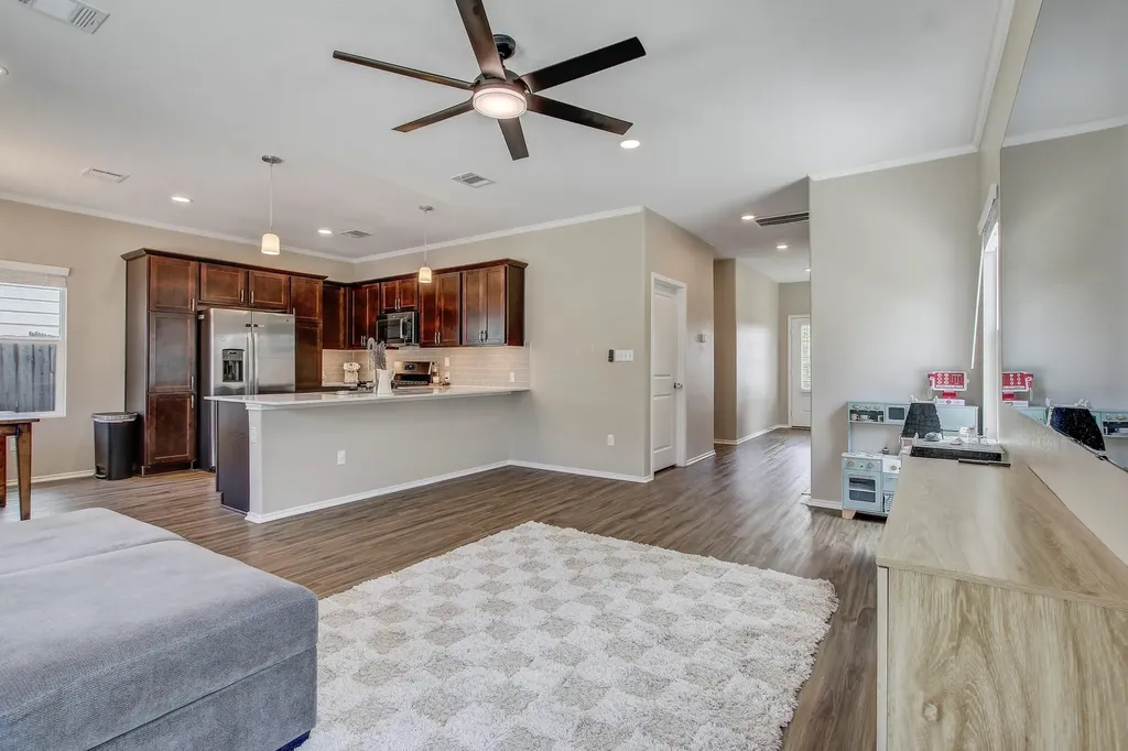 1449 Weatherford Lane Leander TX 78641