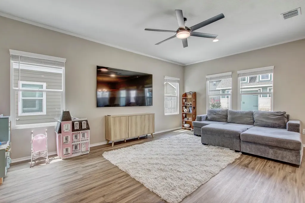 1449 Weatherford Lane Leander TX 78641