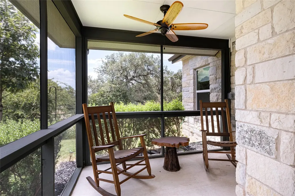 10500 W Lakeview Drive Jonestown TX 78645