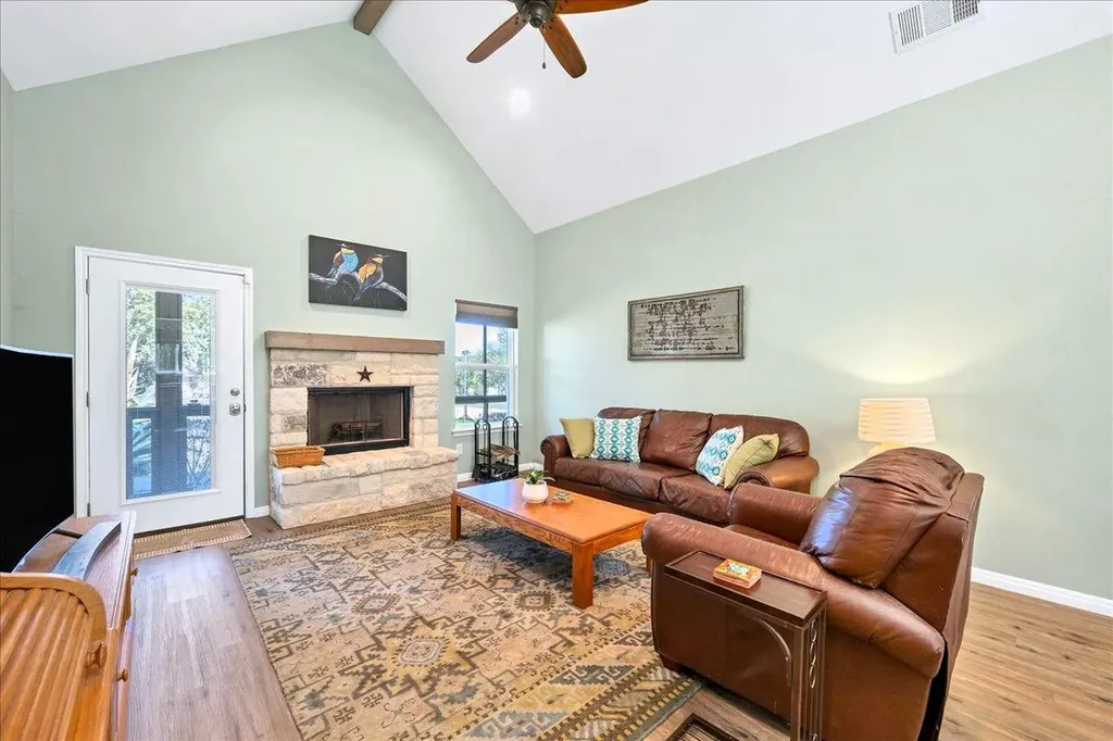10500 W Lakeview Drive Jonestown TX 78645