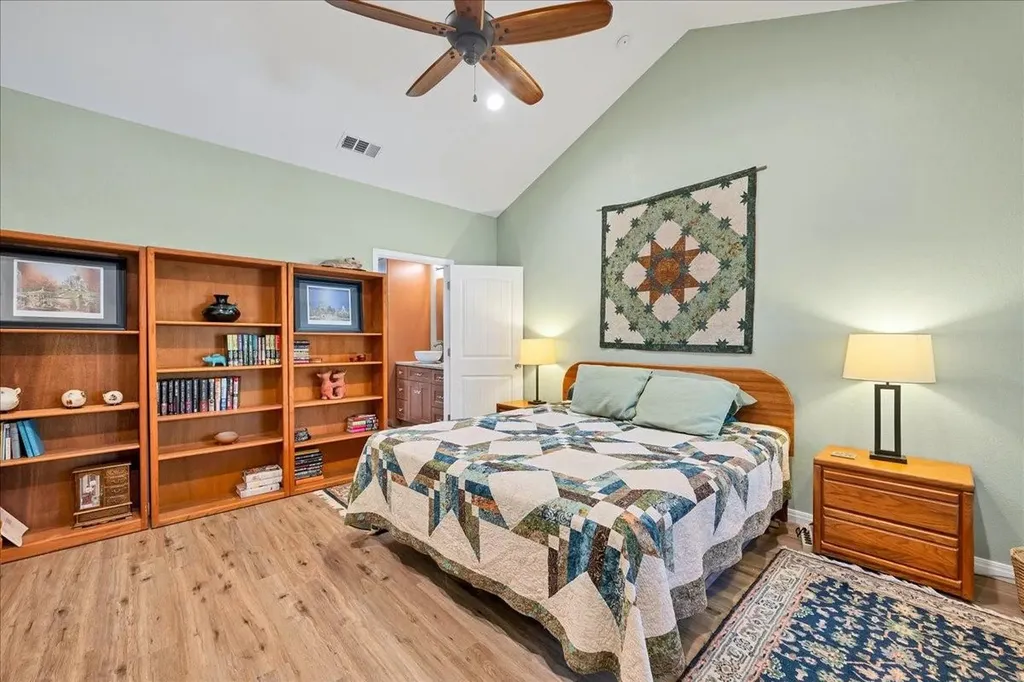 10500 W Lakeview Drive Jonestown TX 78645