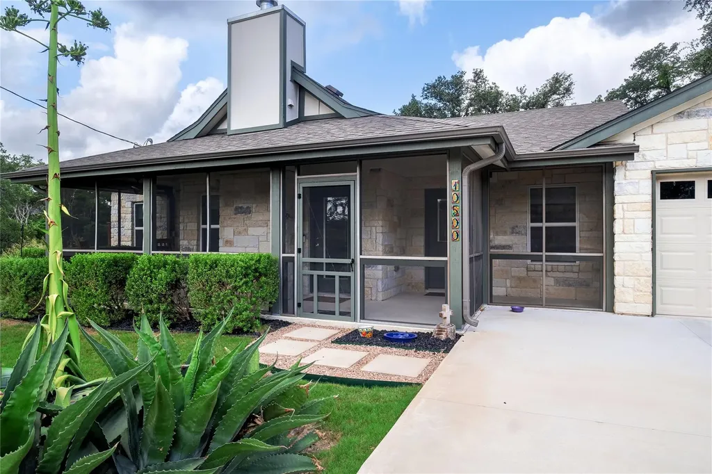 10500 W Lakeview Drive Jonestown TX 78645