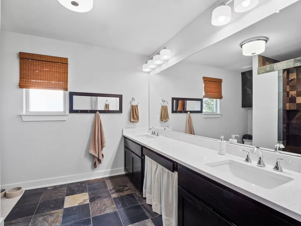 10103 Twin Lake Loop Dripping Springs TX 78620