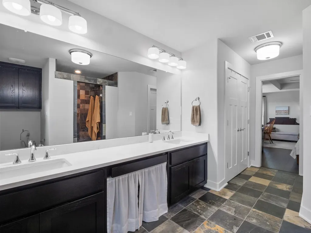 10103 Twin Lake Loop Dripping Springs TX 78620