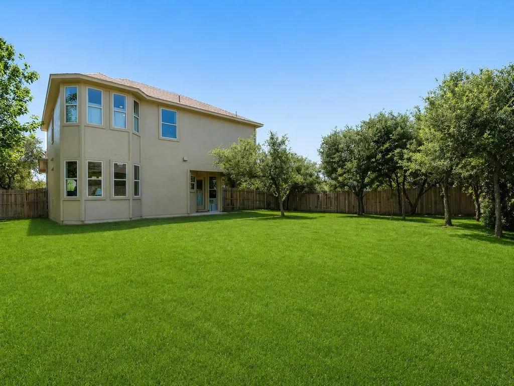 10103 Twin Lake Loop Dripping Springs TX 78620
