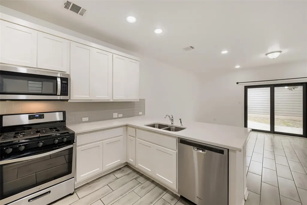 1728 Artesian Springs Crossing Leander TX 78641