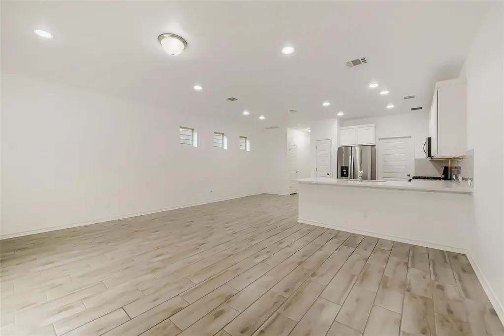 1728 Artesian Springs Crossing Leander TX 78641