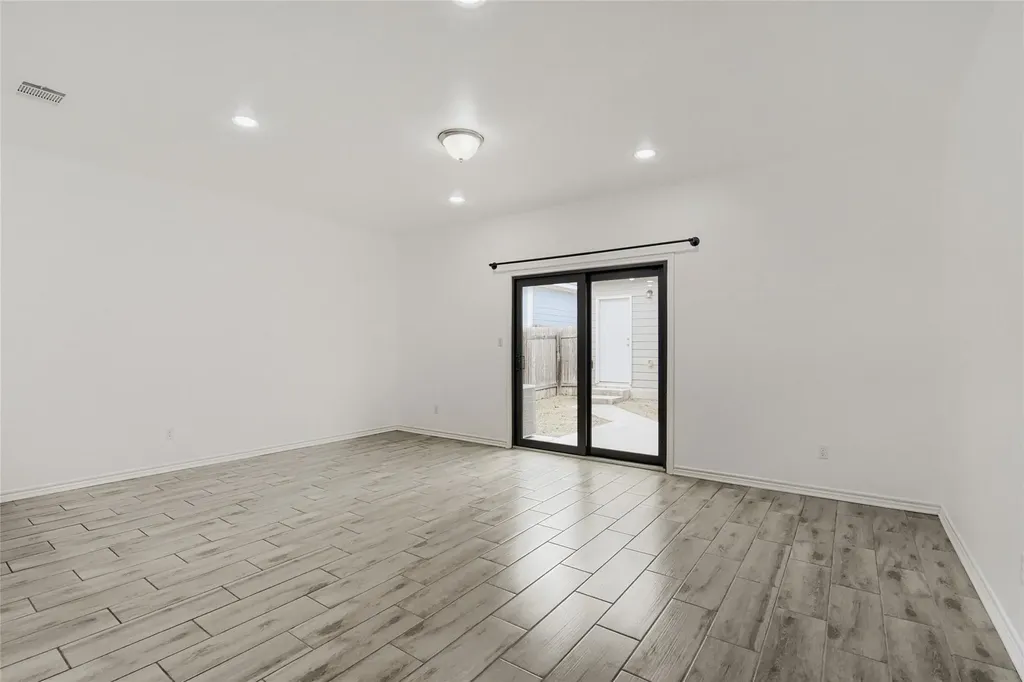 1728 Artesian Springs Crossing Leander TX 78641