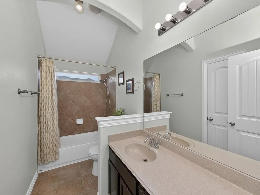 624 Clear Springs Hollow Buda TX 78610