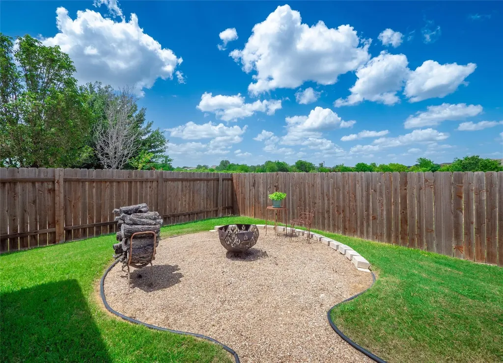 624 Clear Springs Hollow Buda TX 78610