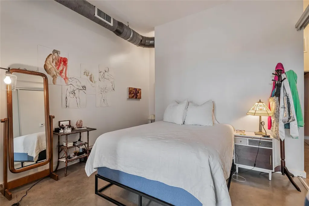 2124 E 6th Street Austin TX 78702