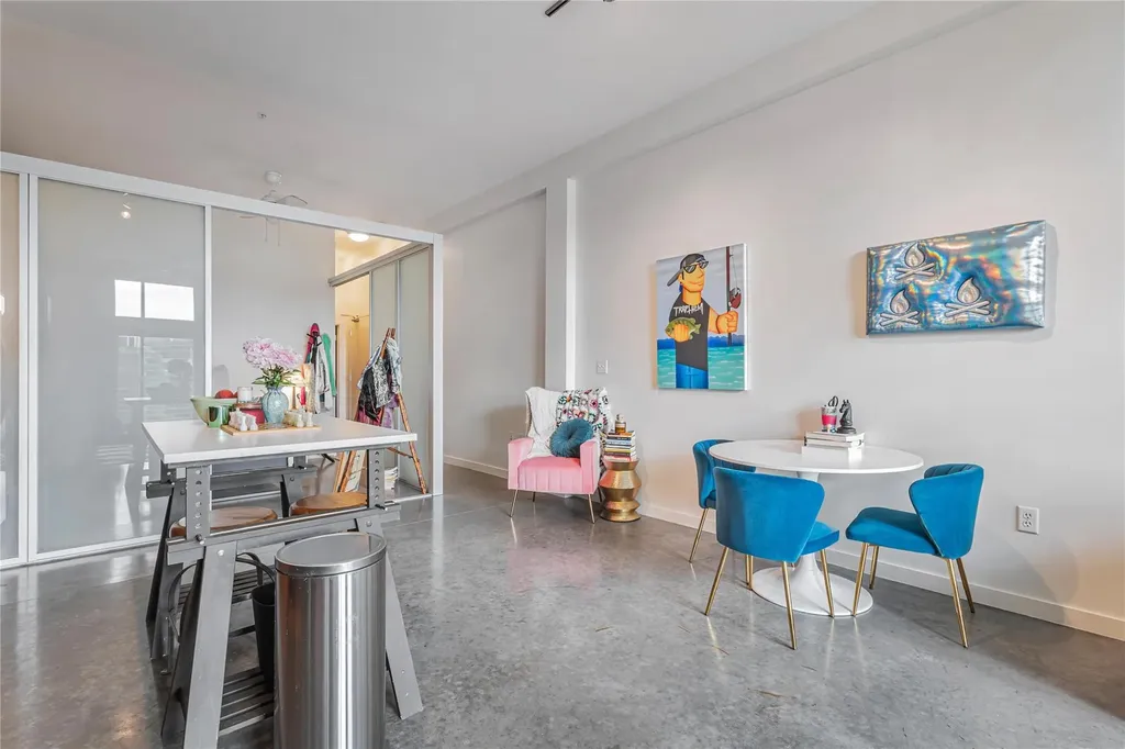 2124 E 6th Street Austin TX 78702