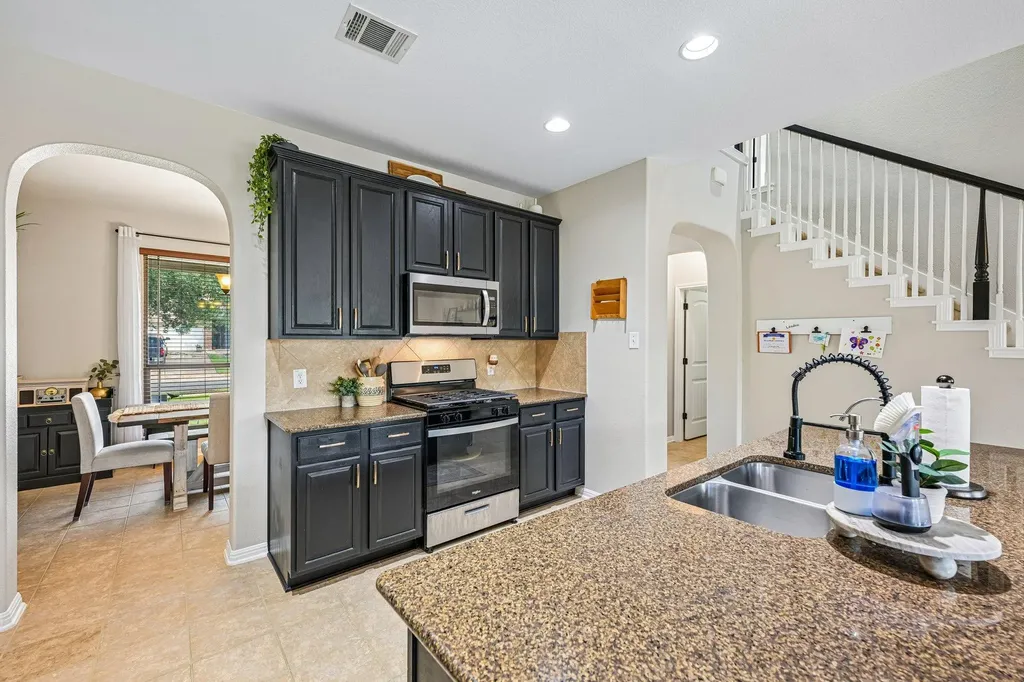 197 Bloomsbury Drive Kyle TX 78640