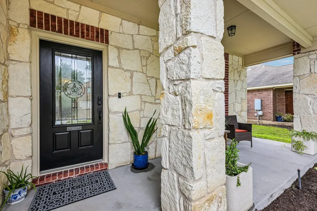 197 Bloomsbury Drive Kyle TX 78640