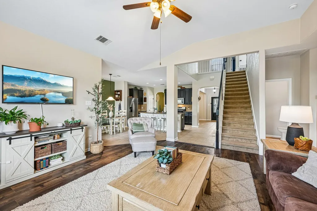 197 Bloomsbury Drive Kyle TX 78640
