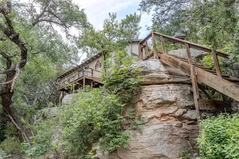 2212 N River Road Lampasas TX 76550