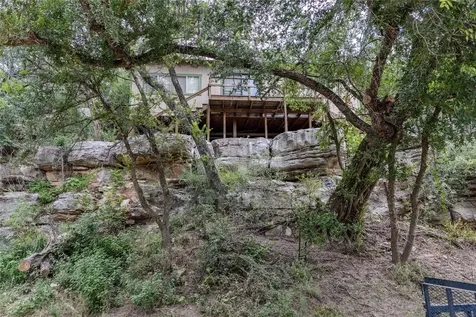 2212 N River Road Lampasas TX 76550