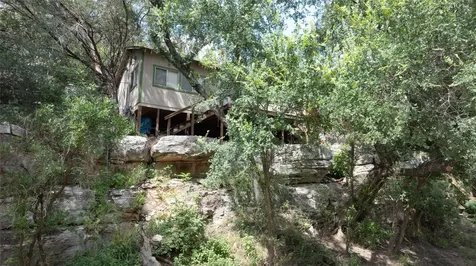 2212 N River Road Lampasas TX 76550