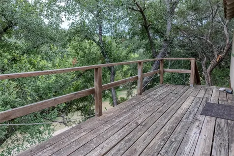 2212 N River Road Lampasas TX 76550