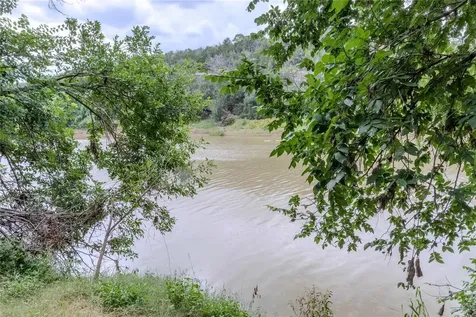 2212 N River Road Lampasas TX 76550