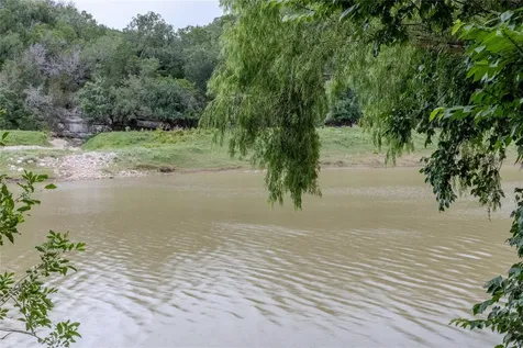 2212 N River Road Lampasas TX 76550
