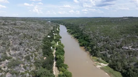 2212 N River Road Lampasas TX 76550
