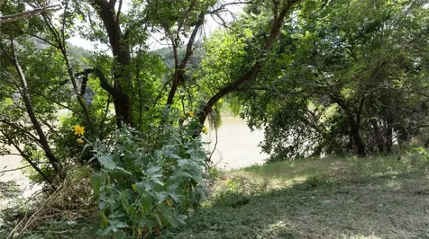 2212 N River Road Lampasas TX 76550