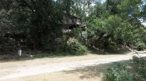 2212 N River Road Lampasas TX 76550