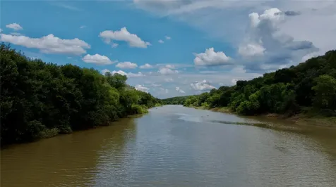 2212 N River Road Lampasas TX 76550