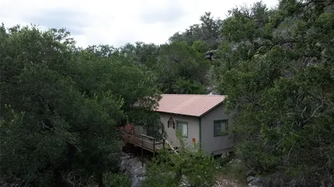 2212 N River Road Lampasas TX 76550