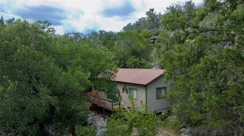 2212 N River Road Lampasas TX 76550