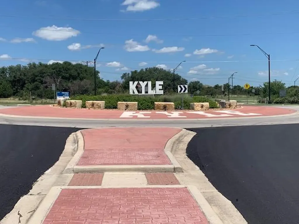 1501 & 1503 N Burleson Street Kyle TX 78640