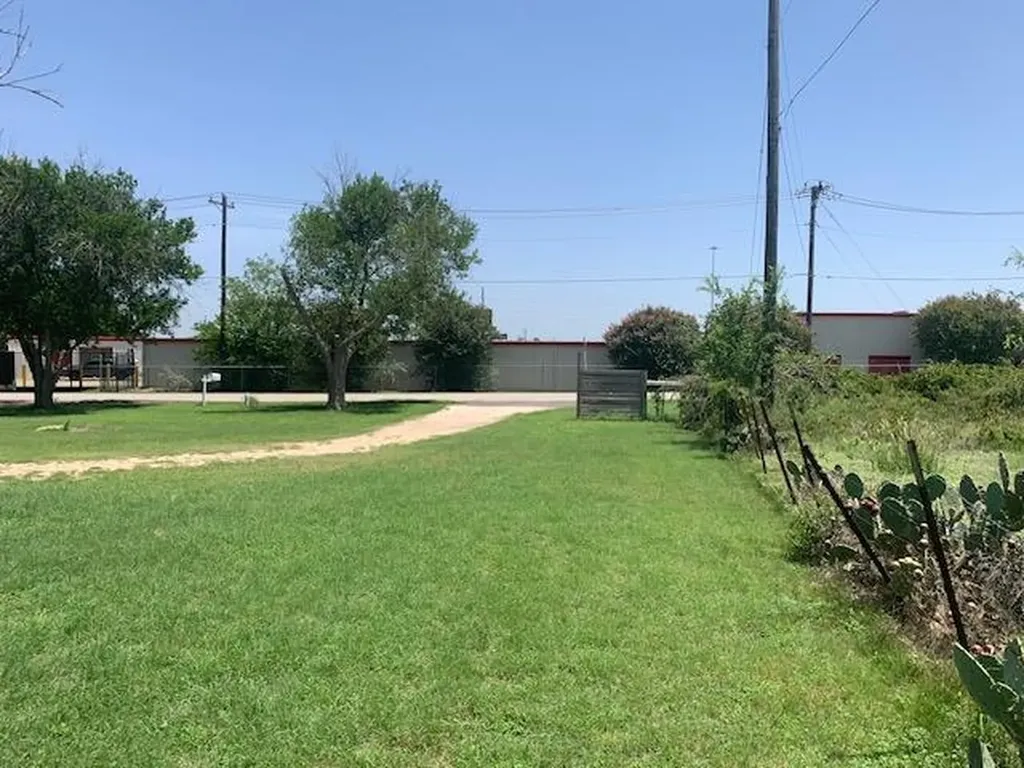 1501 & 1503 N Burleson Street Kyle TX 78640