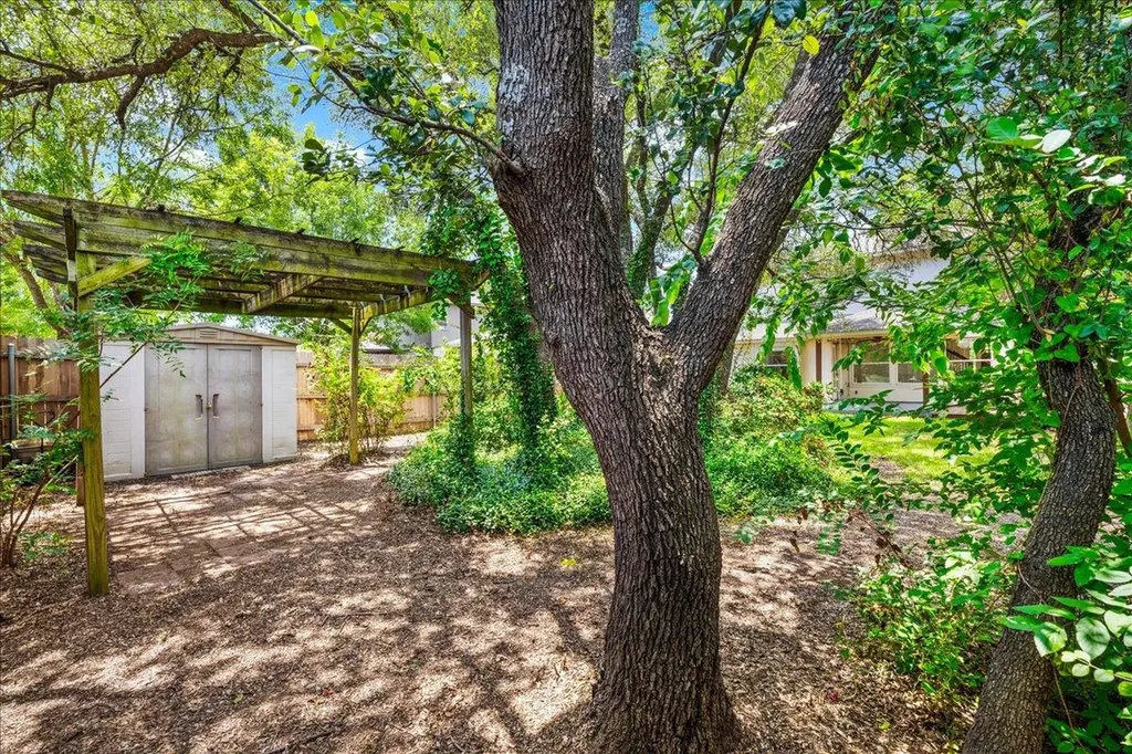 1704 Mcdowell Bend Leander TX 78641