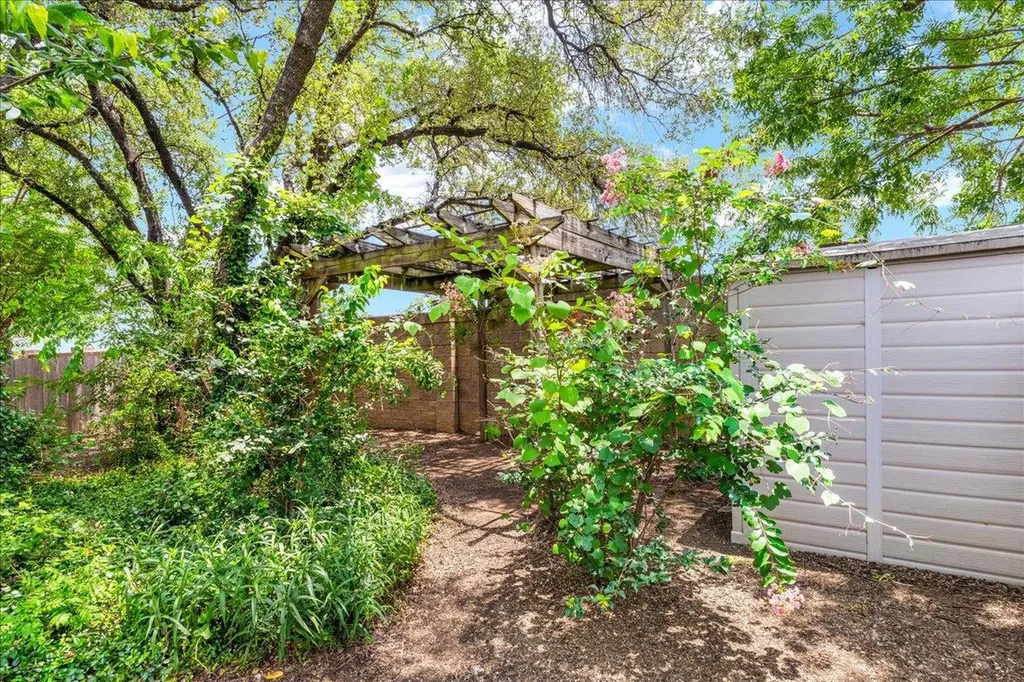 1704 Mcdowell Bend Leander TX 78641
