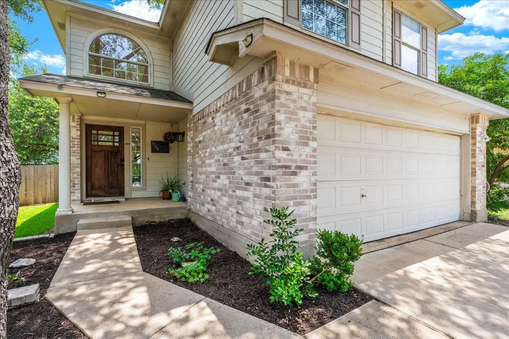 1704 Mcdowell Bend Leander TX 78641