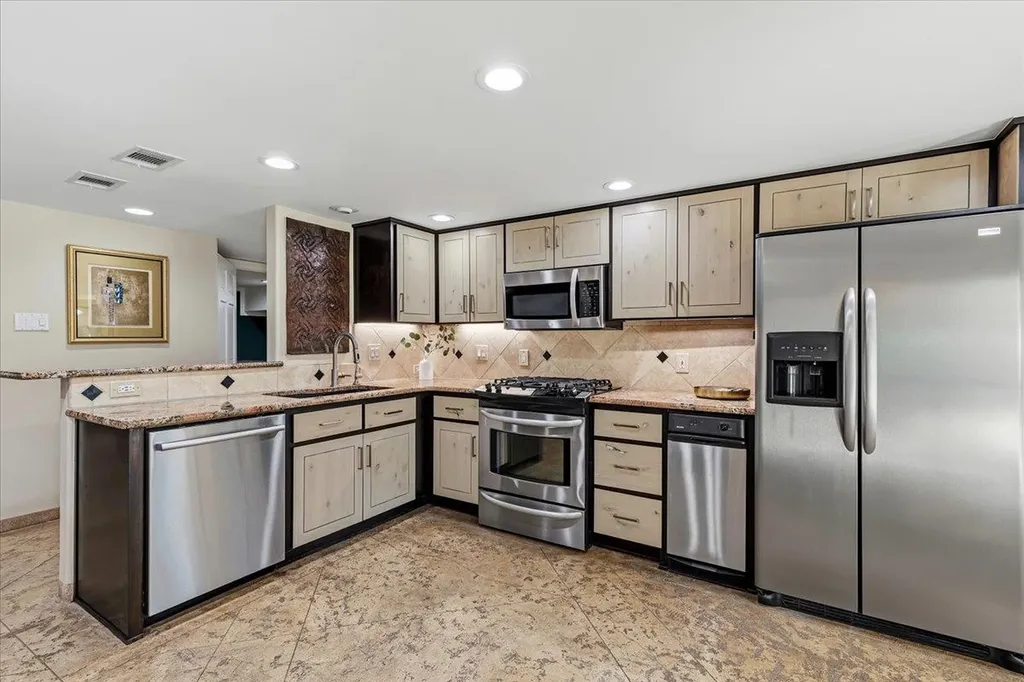 25207 Lake View Drive Spicewood TX 78669
