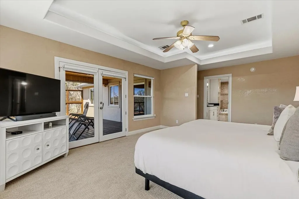 25207 Lake View Drive Spicewood TX 78669