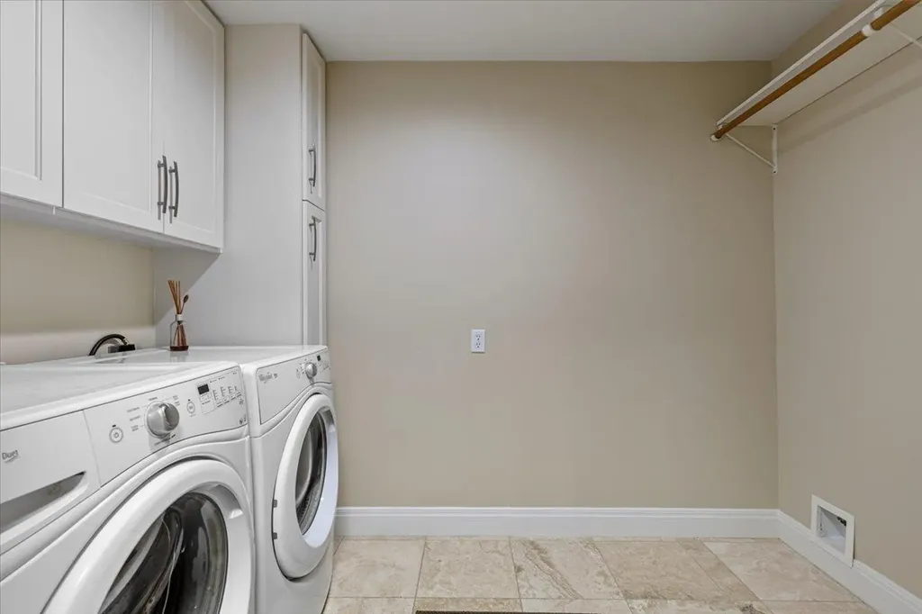 25207 Lake View Drive Spicewood TX 78669