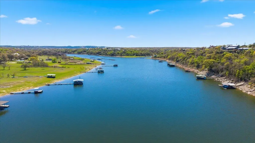 25207 Lake View Drive Spicewood TX 78669