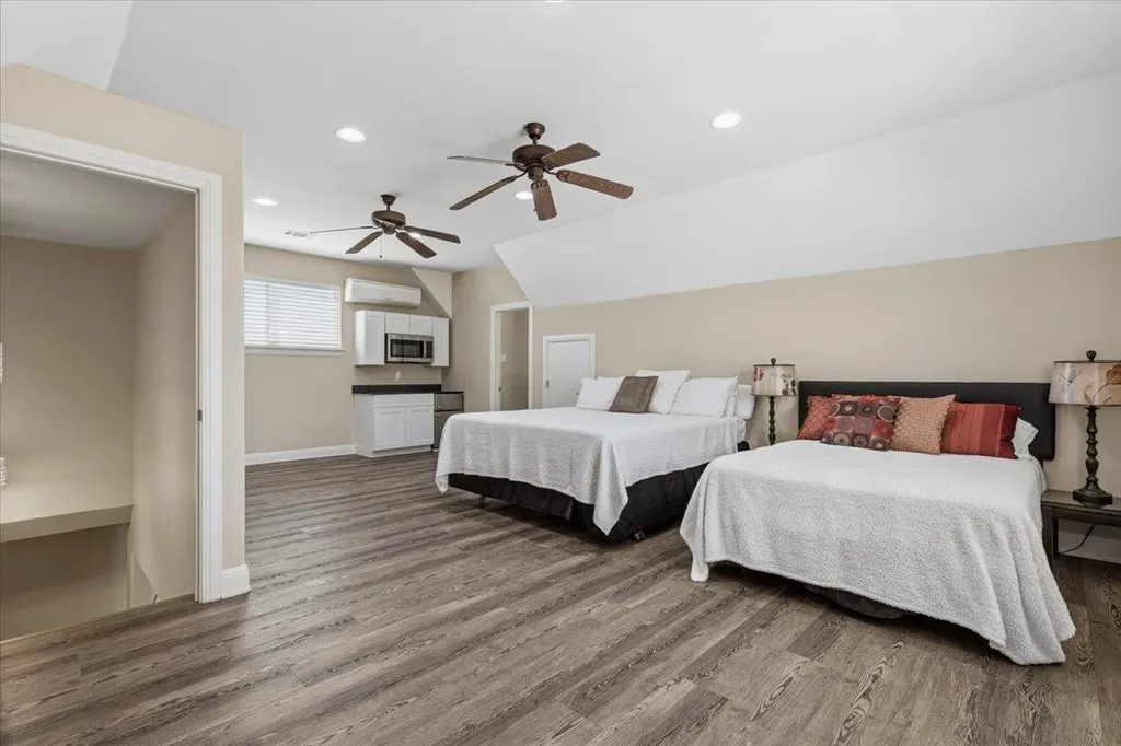 25207 Lake View Drive Spicewood TX 78669