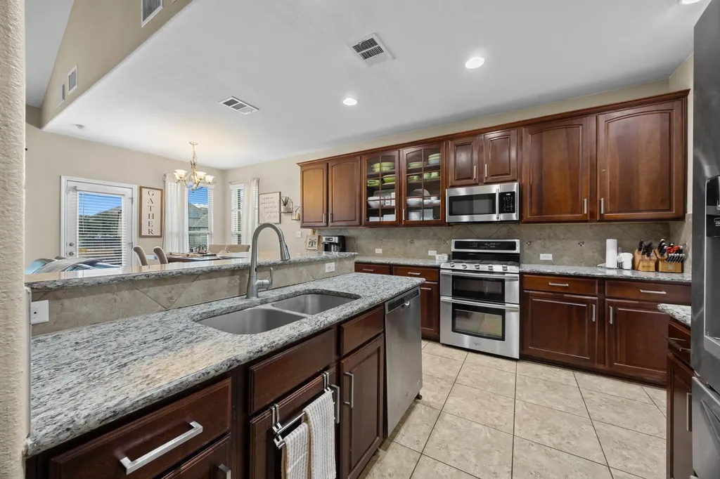 109 Glacier Cove Round Rock TX 78664