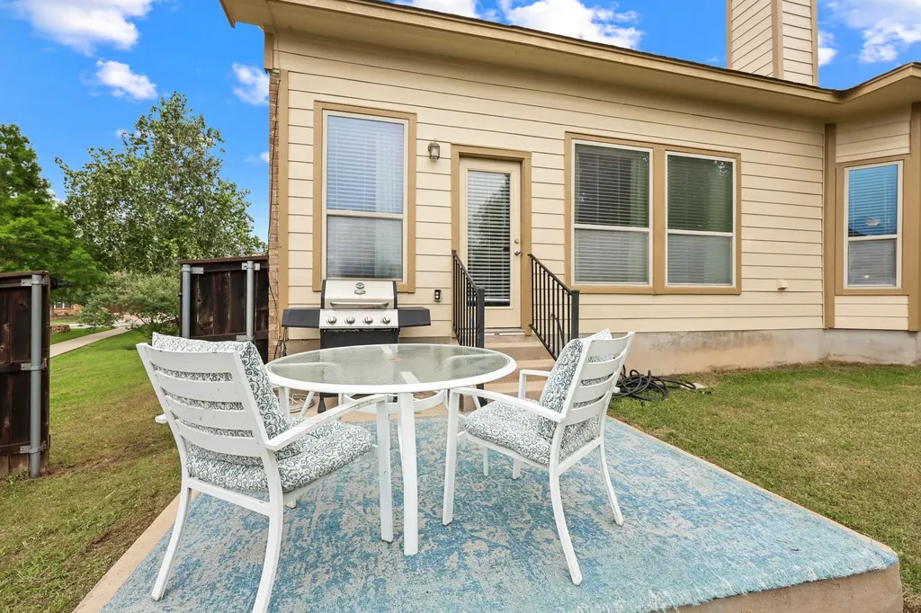 109 Glacier Cove Round Rock TX 78664