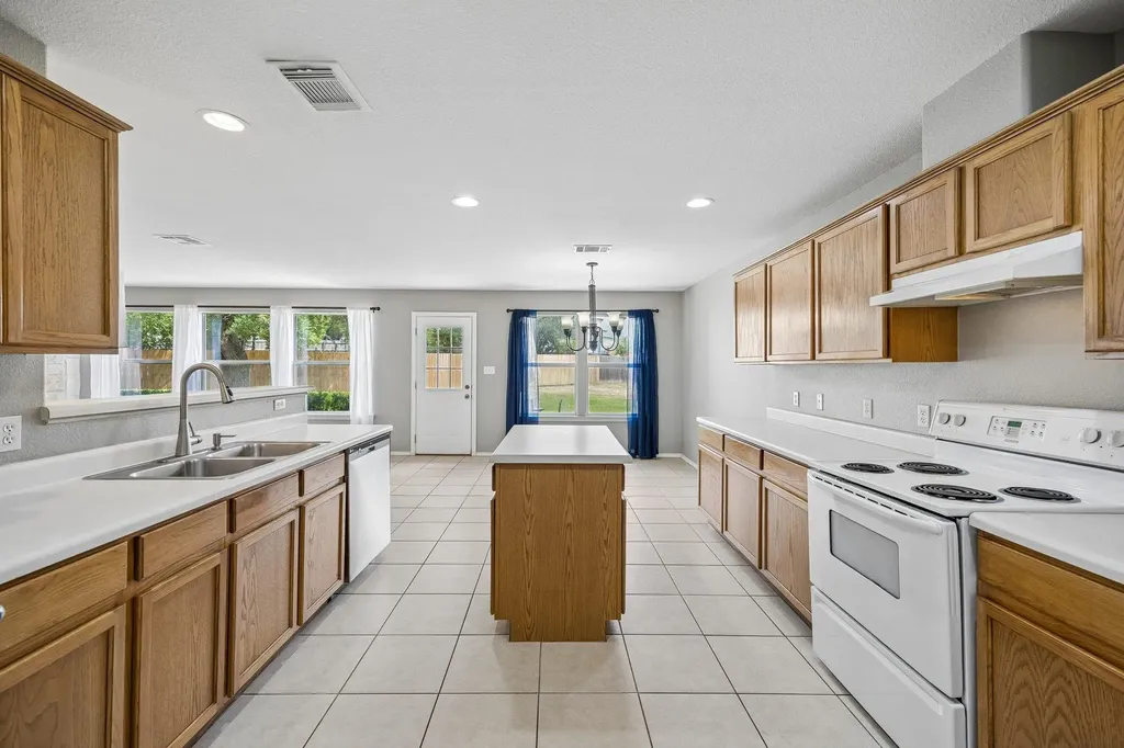 20701 Camel Back Street Lago Vista TX 78645