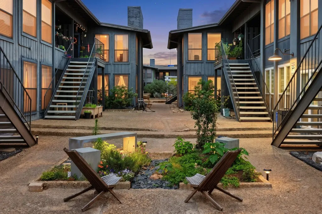 909 Reinli Street Austin TX 78751