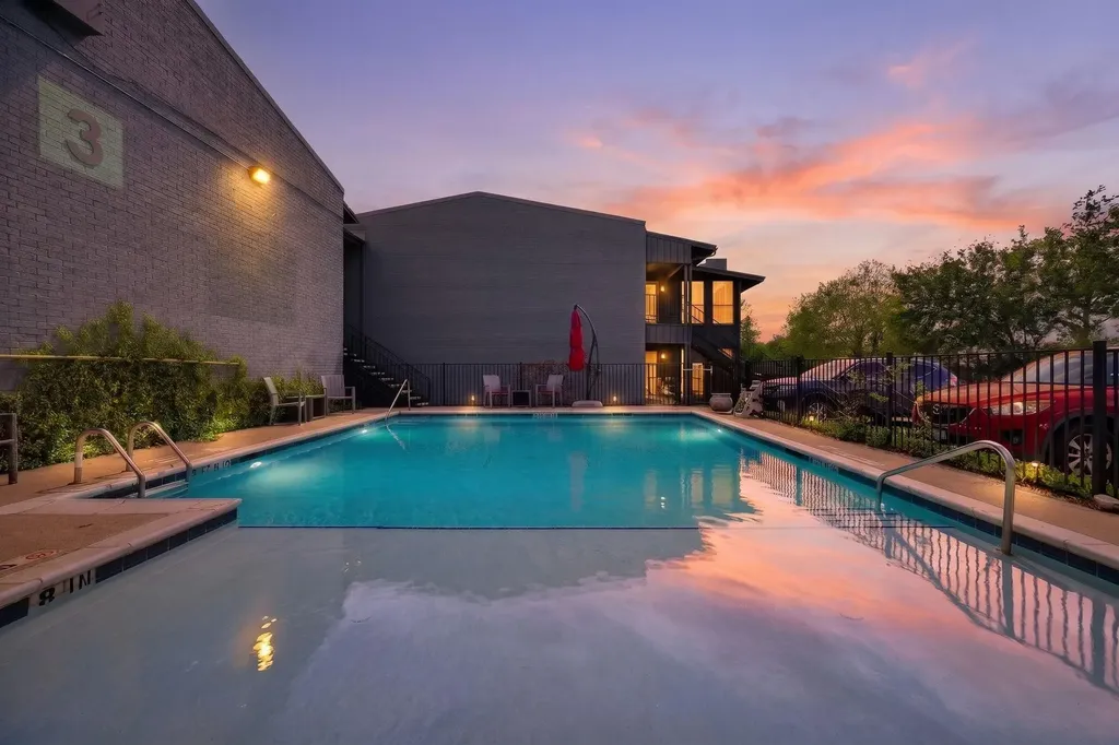 909 Reinli Street Austin TX 78751