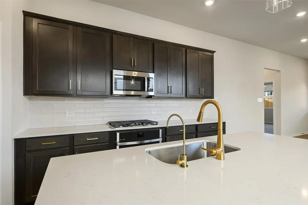 157 Clover Bend Liberty Hill TX 78642