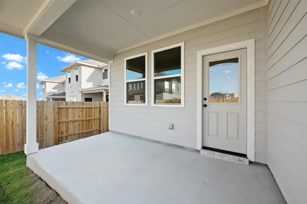 157 Clover Bend Liberty Hill TX 78642