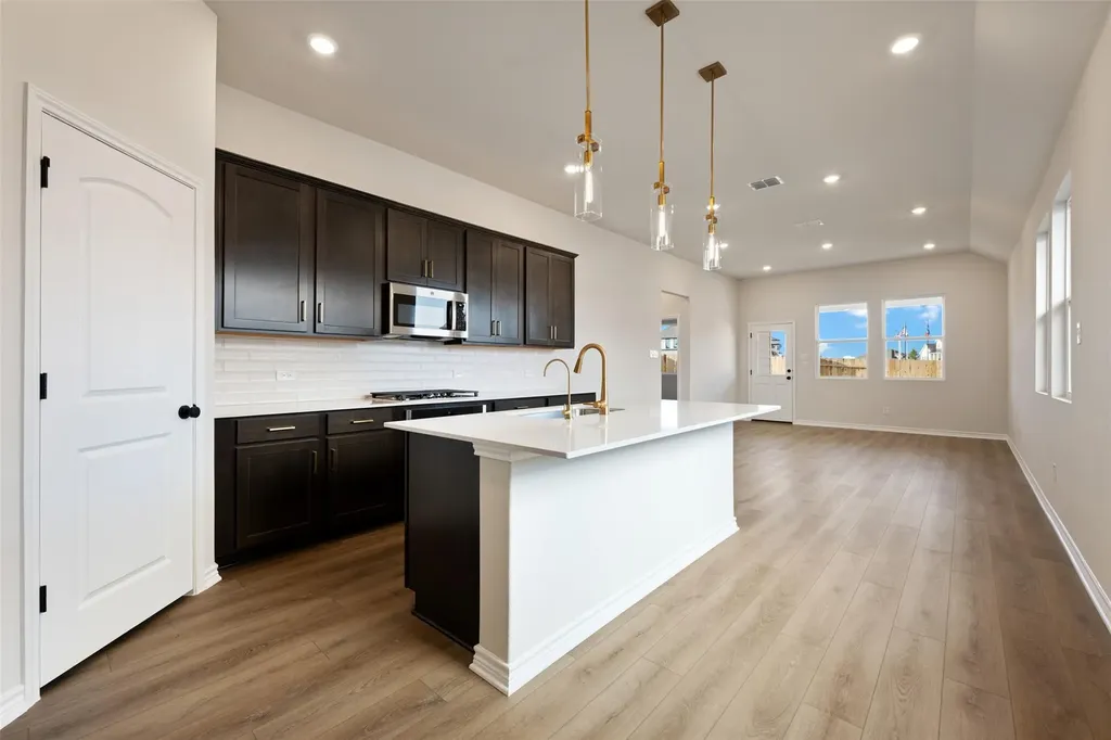 157 Clover Bend Liberty Hill TX 78642
