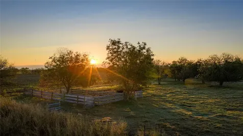 8323 E State Highway 29 Georgetown TX 78626